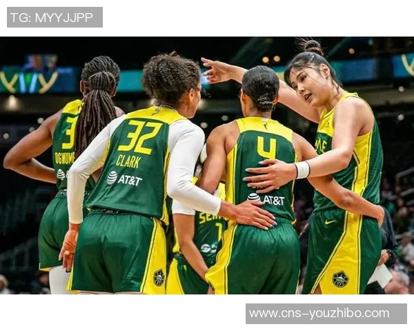 风暴险胜激战全场迪金斯豪取24分4篮板14助攻李月汝赛后与队友热情庆祝